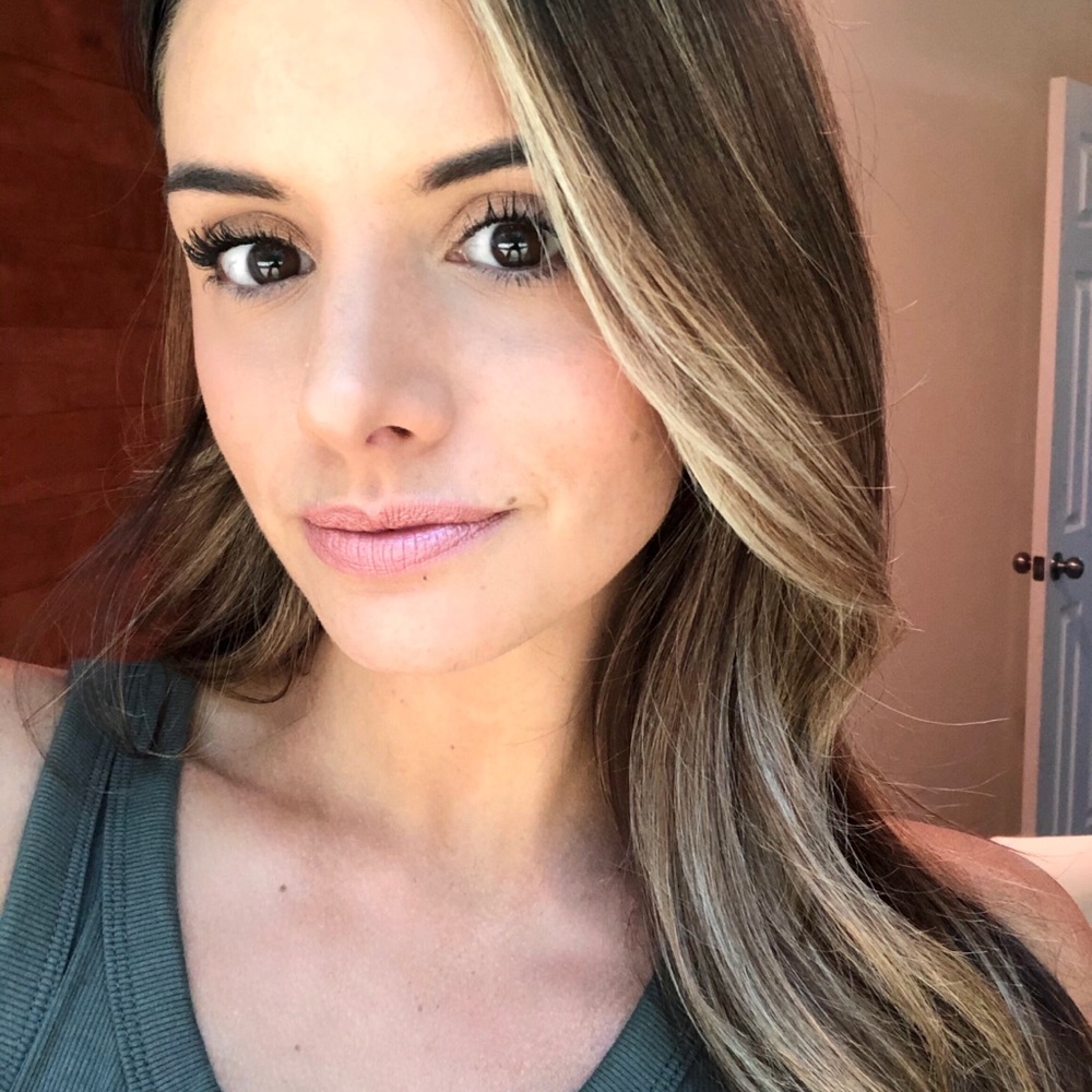 Meet your Posher, Abby